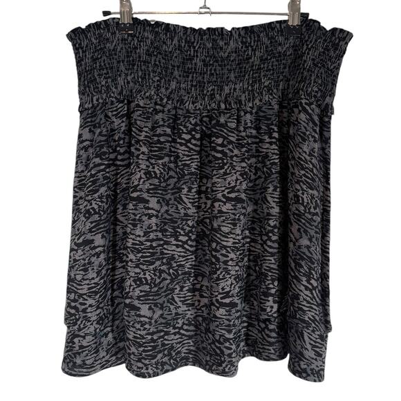 Rails Addison Smocked Waist Tiered Mini Skirt Charcoal Abstract Animal Gray XL - Picture 4 of 9
